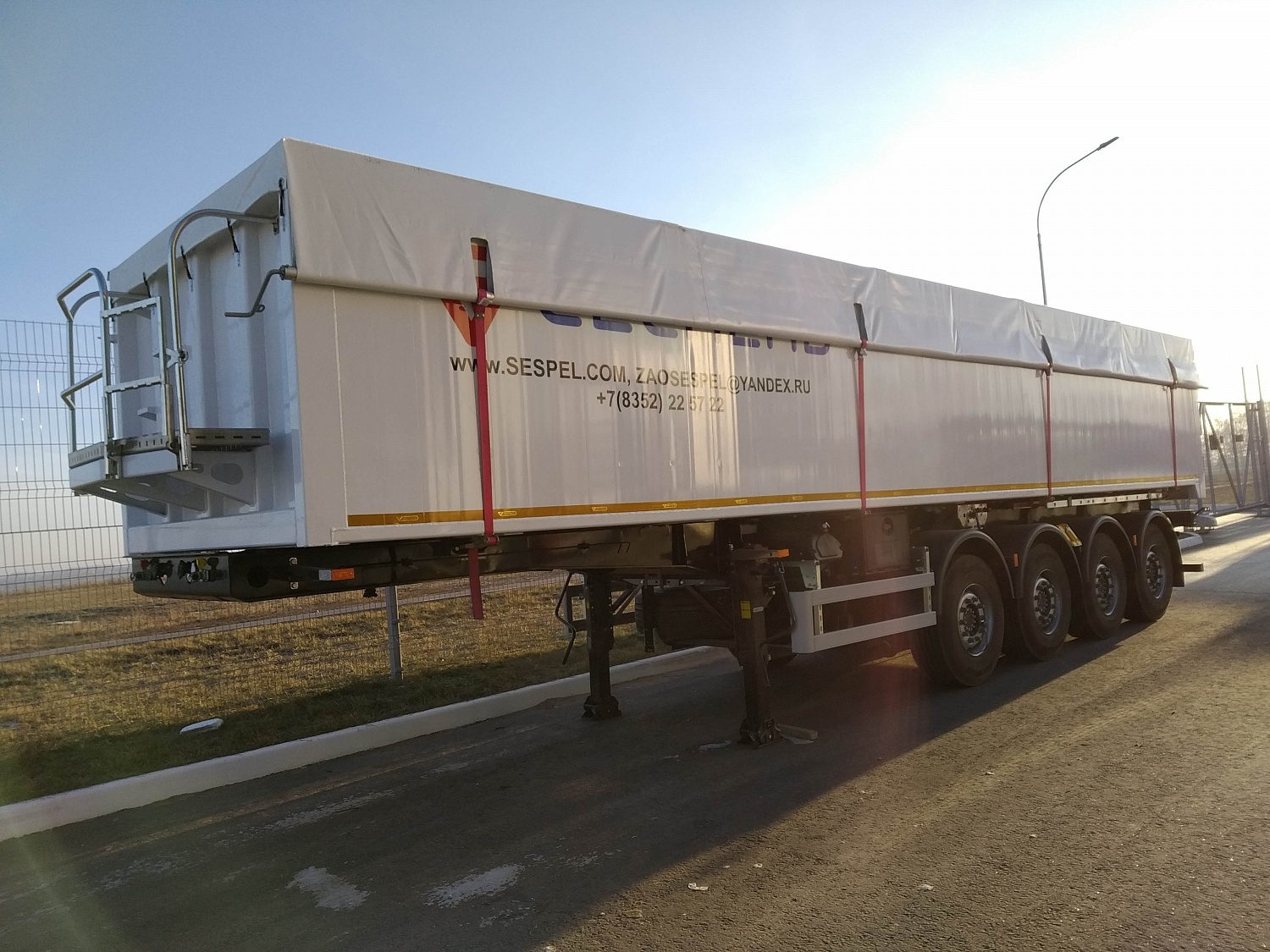 Полуприцеп зерновоз СЕСПЕЛЬ DB4U45